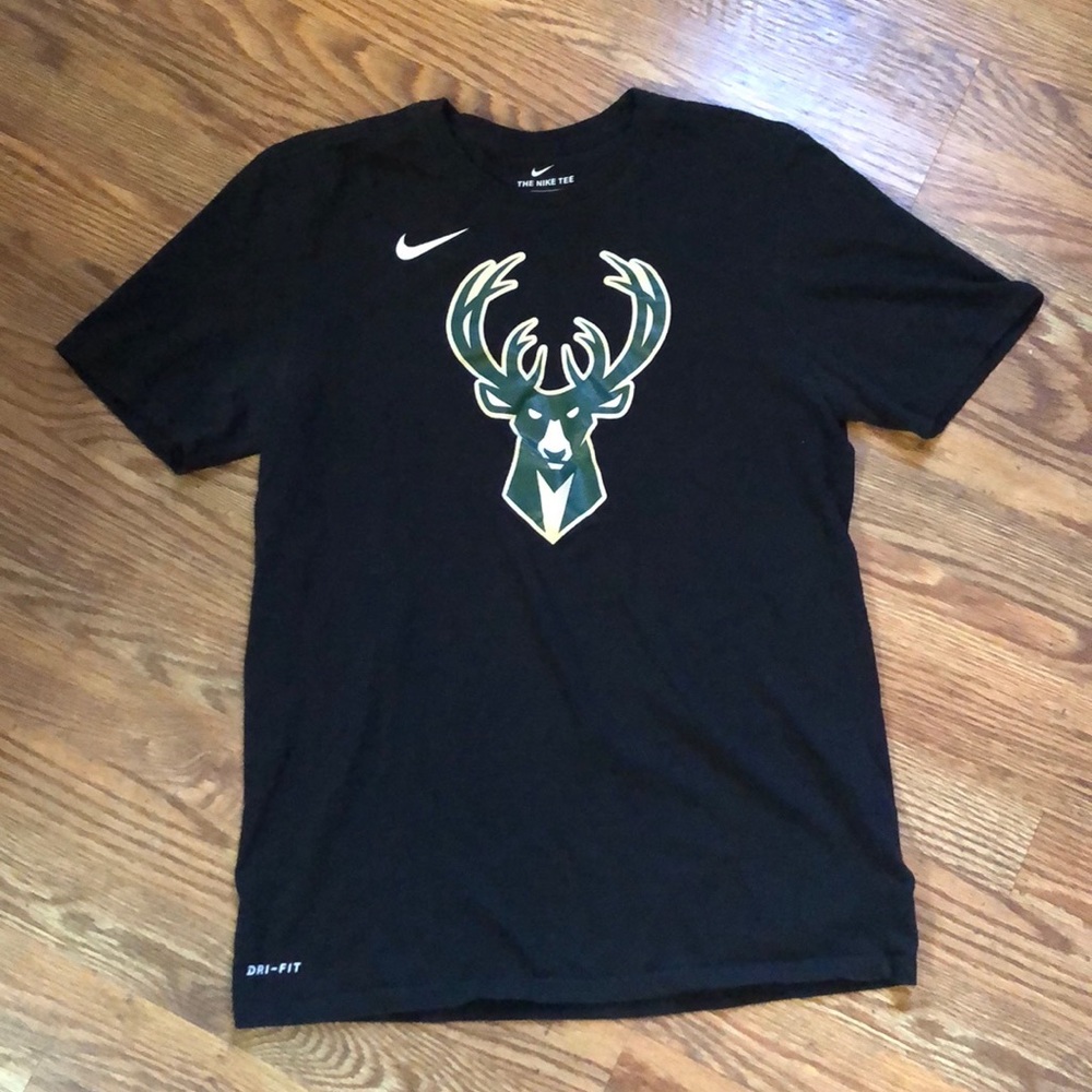 Men’s Milwaukee Bucks Nike Shirt